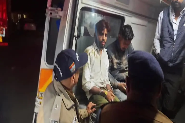 रुद्रपुर : जंगल के बीच तीन घायलों के लिए फरिश्ता बने एसपी सिटी मनोज कात्याल, अपनी कार से अस्पताल पहुंचाया