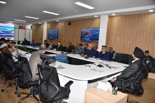 उत्तराखंड में अब ऐसे बनेंगे बुजुर्गों और दिव्यांगों के आधार कार्ड, मुख्य सचिव ने दिए ये निर्देश