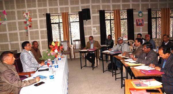 स्कूलों में लगे अतिरिक्त कक्षाएं, बच्चों में होगा शिक्षा का स्तर बेहतर : महानिदेशक शिक्षा बंशीधर तिवारी