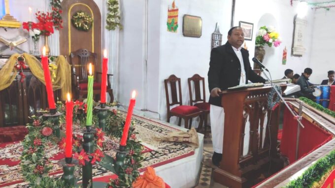 मसूरी में क्रिसमस का त्योहार बड़ी धूमधाम से मनाया गया.