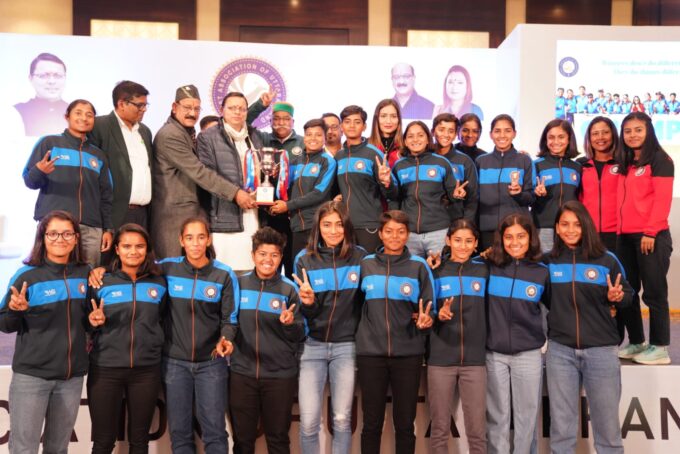 उत्तराखंड: महिला अंडर-19 चैंपियन बेटियों को सीएम ने किया सम्मानित, कहा- राज्य की जनता का हौसला बढ़ाया