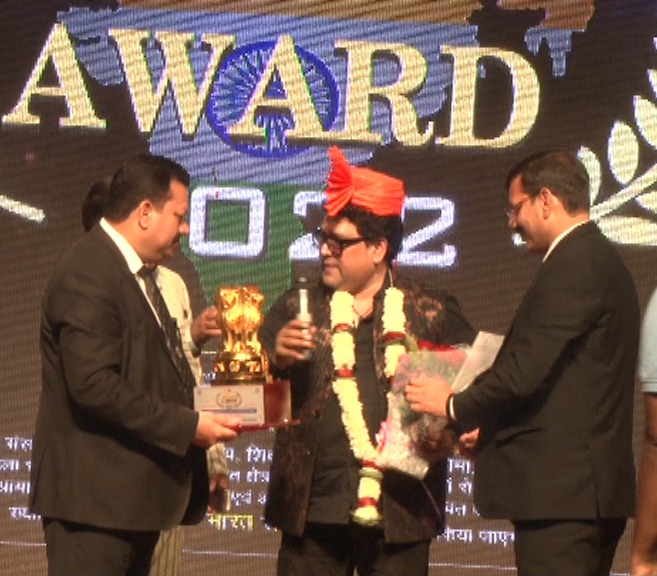 मोरल यूपीपीए भारत अवार्ड्स में भाग्यश्री सहित कई हस्तियां सम्मानित