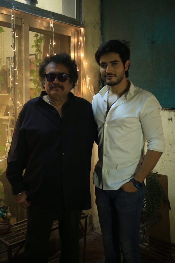 बेटे बोबी को लेकर फिल्म बना रहे हैं दीपक बलराज