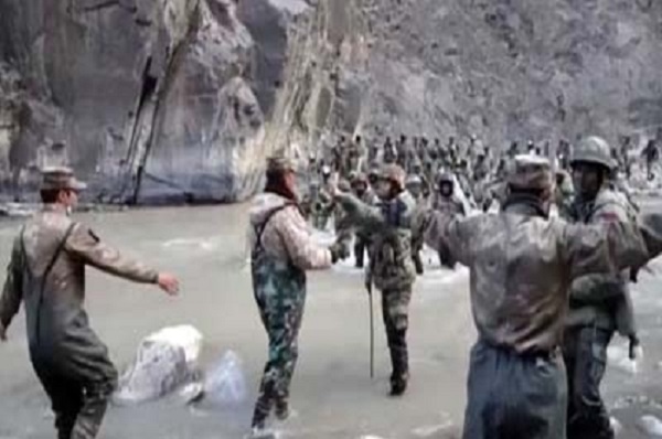 भारत - चीन विवाद : LAC पर भारत और चीन के सैनिकों में भिड़ंत, दोनों तरफ से कई जवान घायल