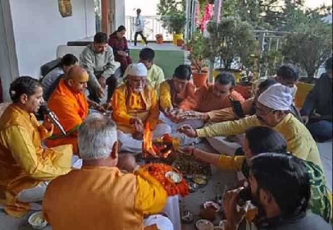 मसूरी : फरीदाबाद एस्ट्रोलॉजी एसोसिएशन के तत्वावधान में तीन दिवसीय एशियन एस्ट्रो मीट 2022 की शुरुआत हवन पूजन से हुई