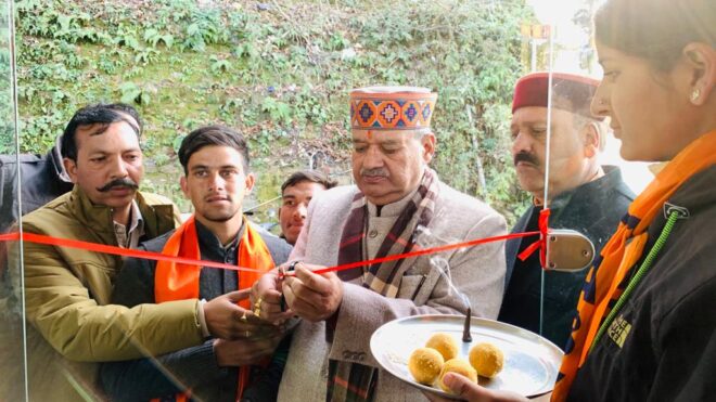 मसूरी में एबीवीपी के चुनाव कार्यालय का मंत्री जोशी ने किया उद्घाटन।