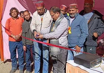 मसूरी : पहला सिक्स-ए-साइड COSCO क्रिकेट टूर्नामेंट सर्वे ग्राउंड में शुरू