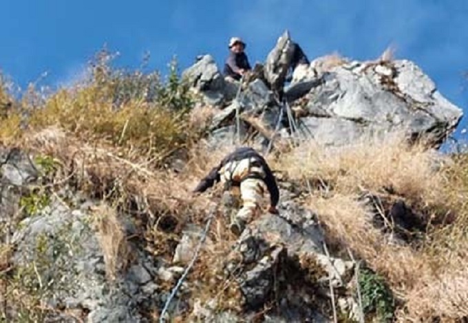 विंटर लाइन कार्निवाल के तहत रोमांचकारी रॉक क्लाइंबिंग का आयोजन आईटीबीपी ने किया