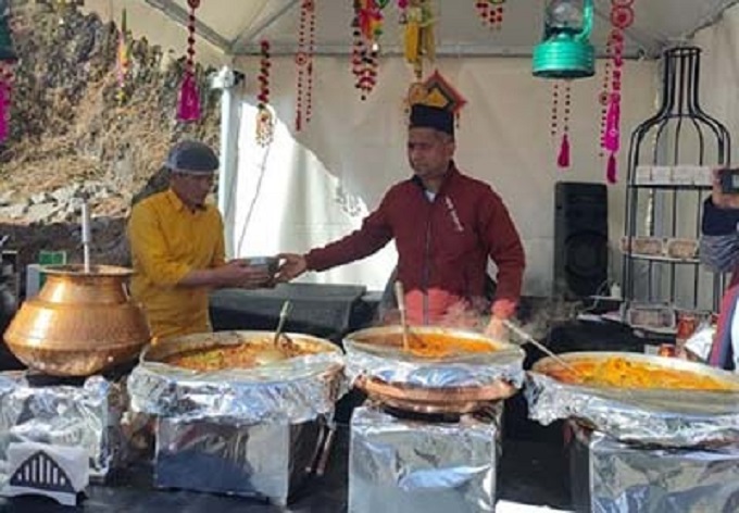 मसूरी विंटरलाइन कार्निवाल के तहत आयोजित फूड फेस्टिवल में उत्तराखंड के व्यंजनों ने पर्यटकों का मन मोह लिया