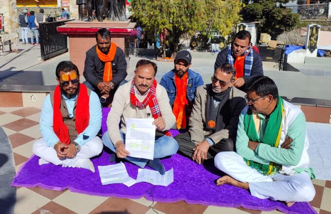 यदि 26 जनवरी तक शहीद स्थल के निर्माण को नहीं तोड़ा गया तो जनांन्दोलन किया जाएगा।