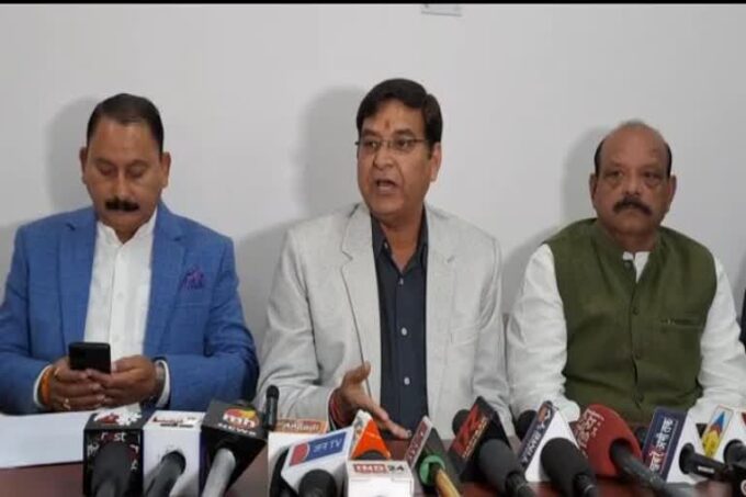 कांग्रेस के चकराता विधायक प्रीतम सिंह ने बेरोजगारी और महंगाई को लेकर सरकार पर जमकर निशाना साधा , कही ये बात