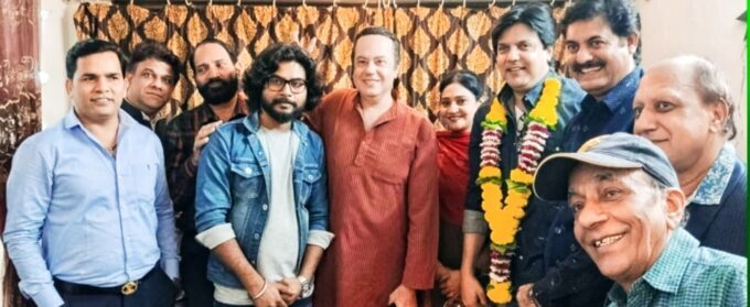 अभिनेता नीरज भारद्वाज की जन्मदिन की पार्टी का आयोजन निर्माता संजय श्रवण द्वारा किया गया