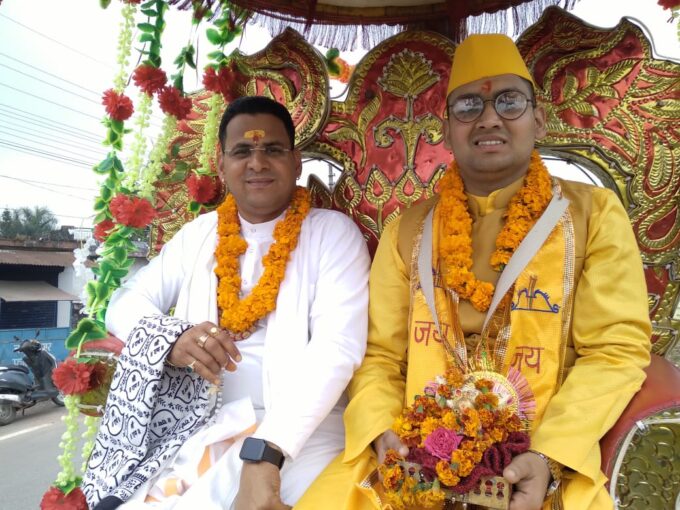 उनियाल परिवार द्वारा श्रीमद्भागवत कथा महापुराण साप्ताहिक ज्ञान यज्ञ एवं मूर्ति स्थापना कार्यक्रम के उपलक्ष्य में मंगल कलश यात्रा का आयोजन किया गया।