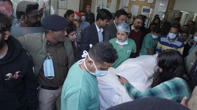 Rishabh Pant Accident: तीन सर्जरी के बाद इस वजह से एयरलिफ्ट कर मुंबई लाए गए ऋषभ, BCCI ने दी ये सख्त हिदायत
