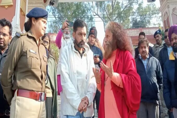 जी-20 शिखर सम्मेलन को लेकर डीएम ने ली बैठक, अधिकारियों को व्यवस्था दुरुस्त करने के दिए निर्देश