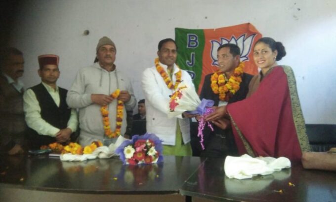 पर्यवेक्षकों ने भाजपा थत्यूड़ मंडल कार्यकारिणी के विस्तार के लिए कार्यकर्ताओं के मन की जांच की।