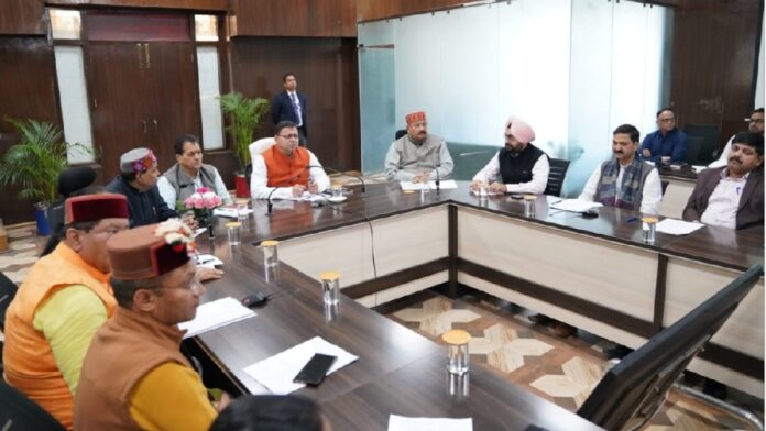 चारधाम यात्रा से पहले सभी विभाग अपने-अपने स्तर से सभी तैयारियां पूरी कर लें : मुख्यमंत्री