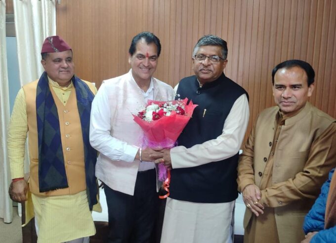 भाजपा के वरिष्ठ नेता रविशंकर प्रसाद का देहरादून आगमन पर वित्त मंत्री डॉ प्रेमचंद अग्रवाल ने स्वागत किया।