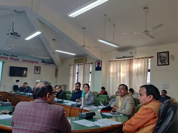 मॉर्निंग ब्रेकिंग न्यूज़ : प्रदेश के 1124 स्कूलों में तैयार होगी स्मार्ट क्लास : डॉ. धन सिंह रावत