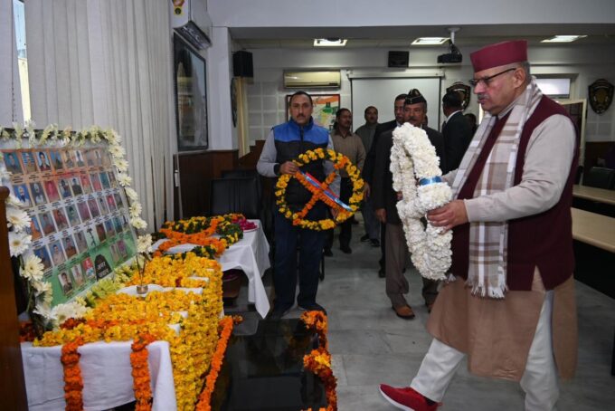 सैनिक कल्याण मंत्री गणेश जोशी ने पुलवामा आतंकी हमले की चौथी बरसी पर शहीदों को नमन कर दी भावपूर्ण श्रद्धांजलि।