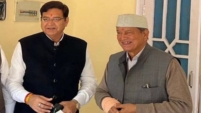 सत्ता के गलियारों से : रिश्तों पर जमी बर्फ पिघल रही है