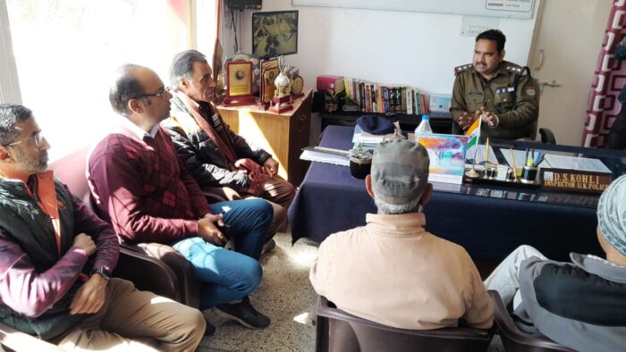 मसूरी - होली का त्योहार शांतिपूर्ण तरीके से मनाने को लेकर कोतवाली में पीस समिति की बैठक का आयोजन किया गया.