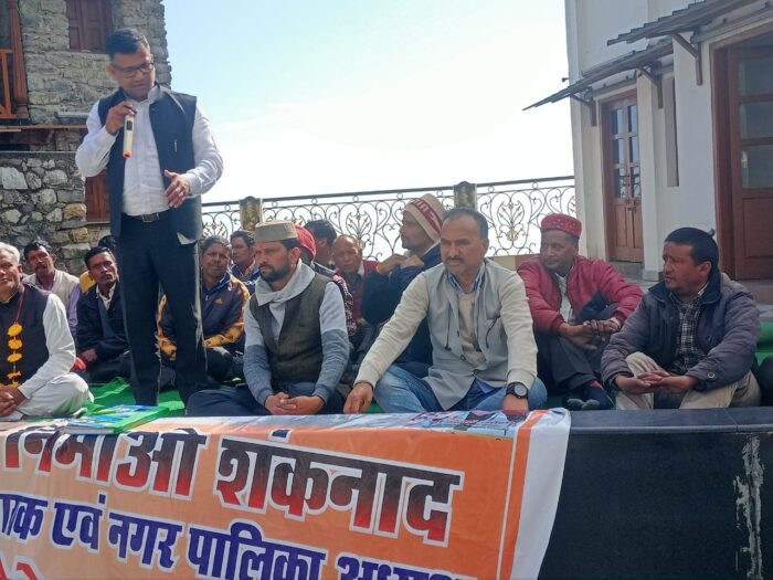 शिफनकोर्ट के रहवासी परिवारों के साथ दिन-रात धरना स्थल पर डेरा डालेंगे, शुरू करेंगे भूख हड़ताल