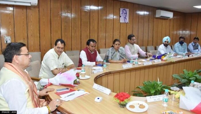 धामी की कैबिनेट बैठक में इन अहम प्रस्तावों पर मुहर लग गई