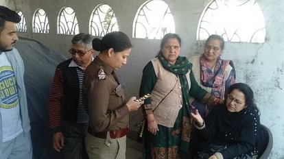 देहरादून क्राइम: घर में अकेली रह रही 75 वर्षीय महिला की लूट के बाद निर्मम हत्या, घटना सनसनीखेज
