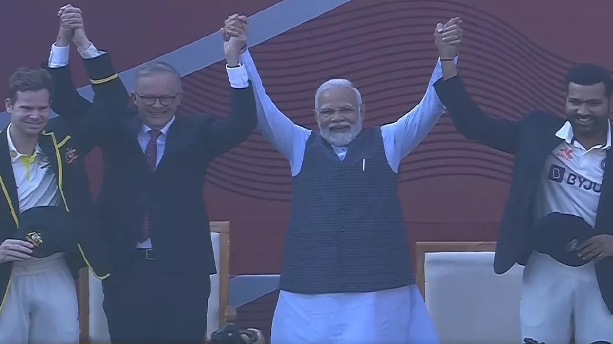 भारत-ऑस्ट्रेलिया मैच के लिए पीएम मोदी के जाने की कांग्रेस ने की आलोचना, बीजेपी ने किया पलटवार