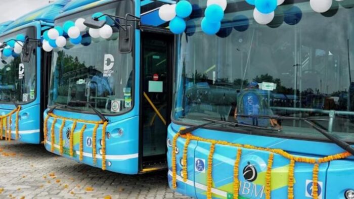 अब सफर होगा आसान दिल्ली से चंडीगढ़, जयपुर और देहरादून के लिए ई-बस सेवा शुरू हो गई , जिसमें रोजाना 50 बसें चलेंगी ।