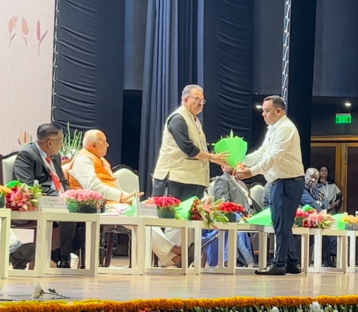 अर्न्तराष्ट्रीय मिलेट वर्ष 2023 के अर्न्तगत श्रीअन्न के विधिवत शुभारम्भ कार्यक्रम में सम्मिलित हुए कृषि मंत्री गणेश जोशी।