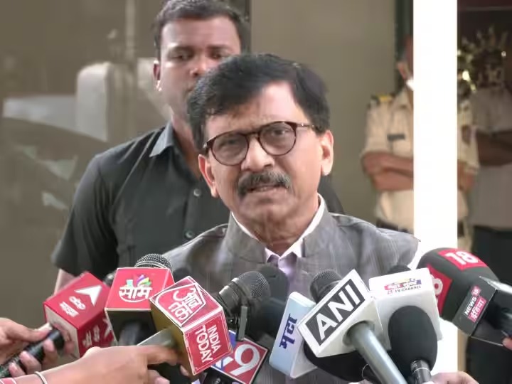 संजय राउत ने कांग्रेस नेता राहुल गांधी को सावरकर का अपमान नहीं करने की चेतावनी दी , ऐसी टिप्पणी पर महाराष्ट्र की जनता करारा जवाब दे सकती है।