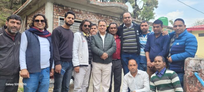 मसूरी के पुस्तकालय और भिलारू क्षेत्र में पिछले 20 घंटो से बिजली और पानी को तरसे लोग , कोई बड़ा अधिकारी सुध लेने को तैयार नहीं