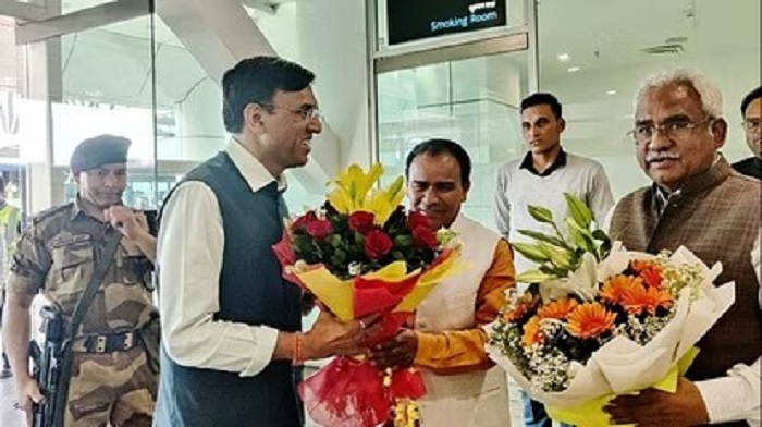 उत्तराखंड: केंद्रीय स्वास्थ्य मंत्री मांडविया दो दिवसीय दौरे पर उत्तराखंड पहुंचे , आज मलारी में रहेंगे