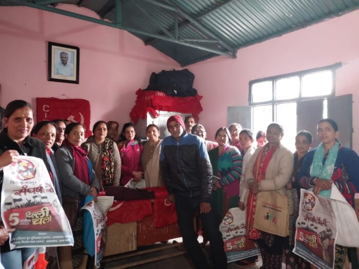 बीना रावत आशा हेल्थ वर्कर्स यूनियन की अध्यक्ष बनीं और सीमा सेमवाल महामंत्री बनीं।