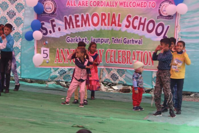 टिहरी जिले के जौनपुर छेत्र में गरखेत में स्थित  एस एफ मेमोरीयल स्कूल का 5वां वार्षिक उत्सव मनाया गया