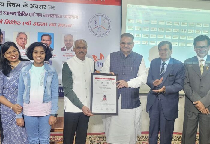 कैबिनेट मंत्री गणेश जोशी ने विश्व स्वास्थ्य दिवस के अवसर पर आयोजित अच्छे स्वास्थ्य में मिलेट (श्री अन्न) का महत्व के विषय आधारित गोष्ठी में प्रतिभाग।