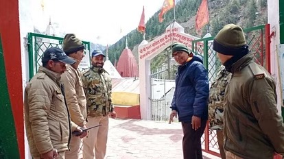 उत्तरकाशी:  लंबे विलंब के बाद गंगोत्री नेशनल पार्क के कपाट गर्मी के मौसम के लिए खुल गए ,पर्यटकों और पर्वतारोहियों का इंतजार  खत्म हुआ