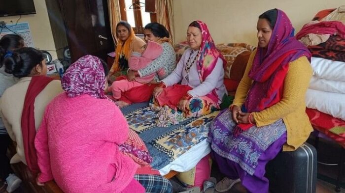 जोशीमठ भूस्खलन के कारण आई तबाही से प्रभावितों  से होटल और अस्थायी कैंप खाली नहीं कराए जाएंगे ,  मिली कुछ और दिन की   मोहलत