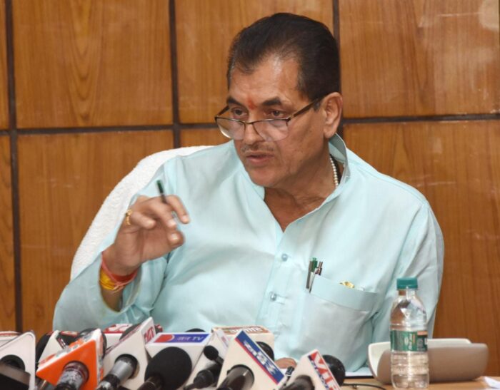 उत्तराखंड: राज्य के आठ जिलों में बनेंगे 32 पार्किंग स्थल, 77 करोड़ के बजट का ऐलान, जमीन का संकट  मैदानी जिलों में