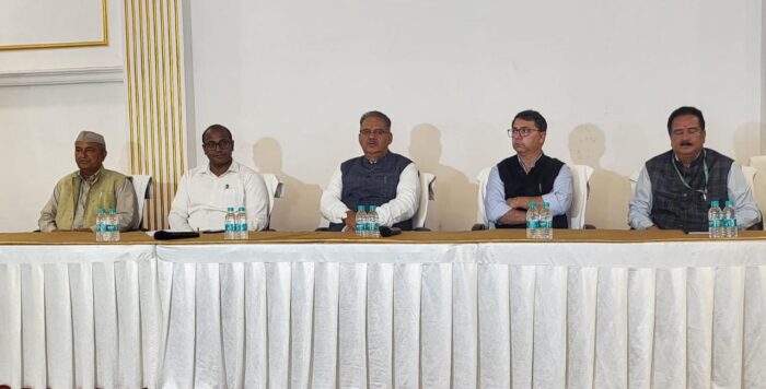 मई माह में देहरादून और हल्द्वानी में आयोजित होने वाले  मिलेट्स मेले के संबंध में मंत्री जोशी ने होटल व्यवसायियों और एग्रीकल्चर यूनिवर्सिटी के कुपतियों के साथ किया संवाद।