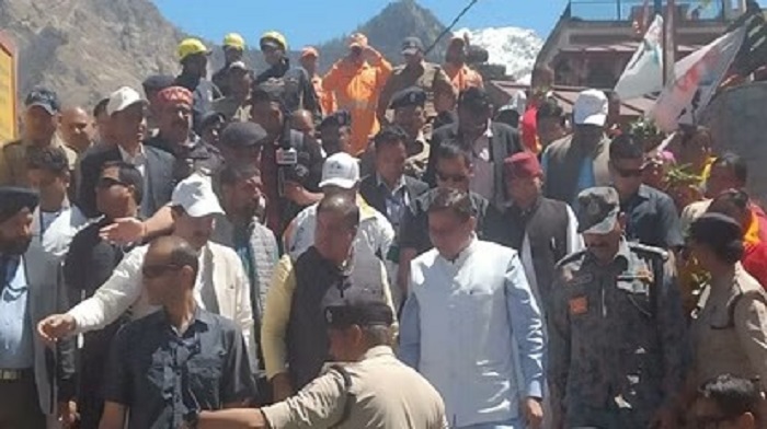 जोशीमठ : औली में साहसिक यात्रा आज से, खिलाड़ी देंगे सुरक्षित जोशीमठ का संदेश, सीएम धामी भी पहुंचे