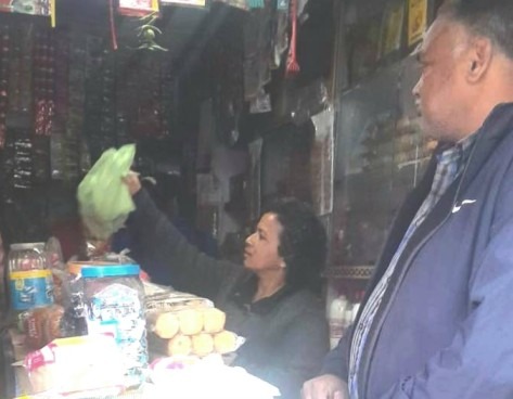 नगर पालिका ने चलाया प्लास्टिक का उपयोग बंद करने का अभियान, तीन किलो से ज्यादा पॉलीथिन जब्त, लगाया जुर्माना