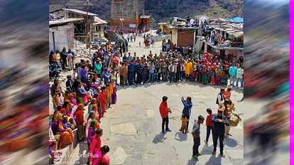 उत्तरकाशी : यमुना माता के भाई शनिदेव सोमेश्वर महाराज के कपाट खुले, खरशालीगांव में श्रद्धालुओं में उत्साह देखा गया