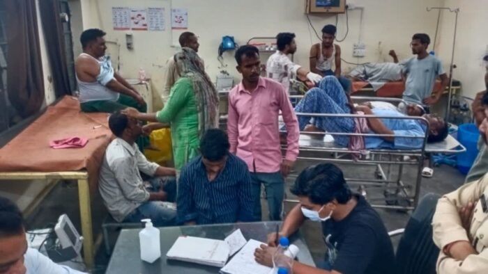 बच्चों के झगड़े में बड़ों के बीच मारपीट, जमकर मारपीट, पथराव, दो महिलाओं समेत दस घायल