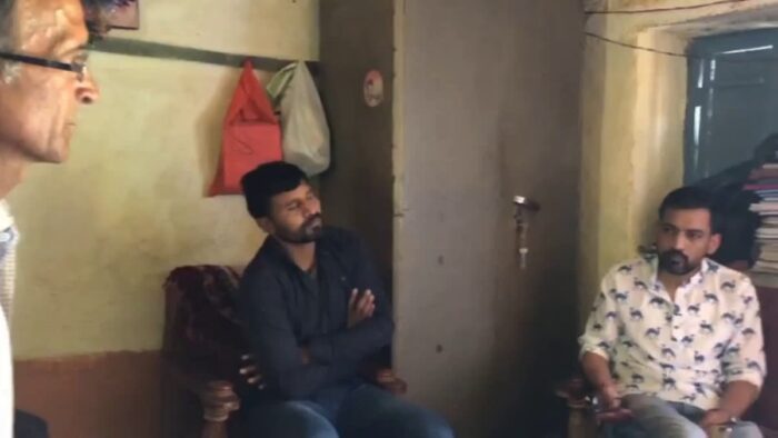 पौड़ी के जिलाधिकारी आशीष चौहान अंकिता भंडारी के परिवार से मिले ,समस्याओं के समाधान का दिया आश्वासन