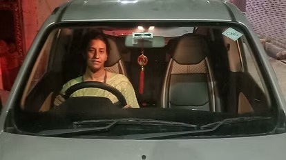 ओला कैब की महिला टैक्सी ड्राइवर सोशल मीडिया पर छाई , इमराना महिला स्वावलंबन की नई कहानी