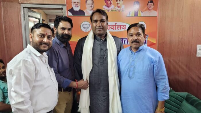 देहरादून : भाजपा नगर अध्यक्ष सिद्धार्थ उमेश अग्रवाल ने पदभार ग्रहण कर लिया है