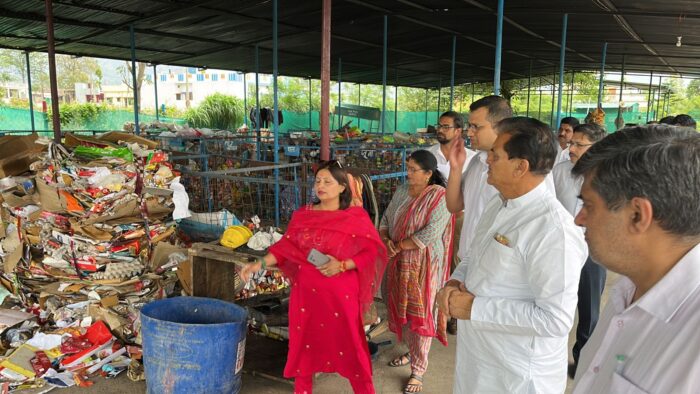 शहरी विकास मंत्री डॉ प्रेमचंद अग्रवाल ने नत्थूवाला में स्वच्छता पार्क का निरीक्षण किया